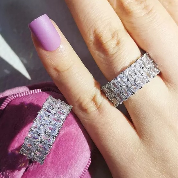 NEW 925 STERLING SILVER ETERNITY DIAMOND RING, CUTE RING, SHINY RING. - Picture 2 of 6